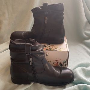 Birkenstock Sarnia Black Leather Bootie Size 37